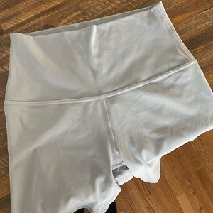 Chambray Lululemon Align 6” short